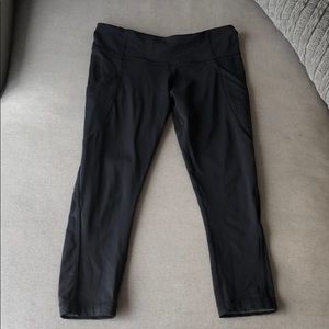 Lululemon cropped running leggings - Size 8